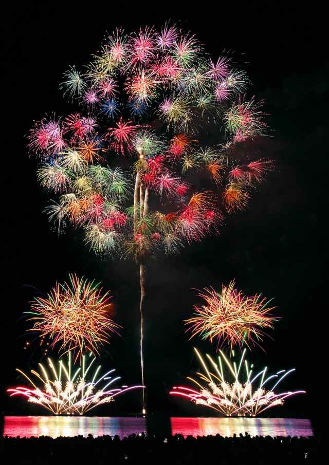 第68回逗子海岸花火大会カメラマン協賛席から撮られた珠玉の一枚たち